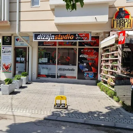 Design Premium Lux: Dubai-inspired Wellness Retreat Apartment