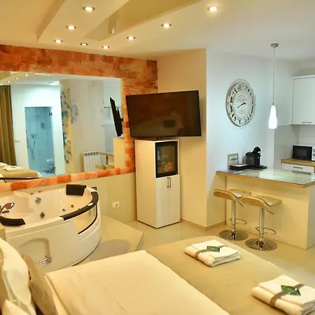 Design Premium Lux 4 Star 