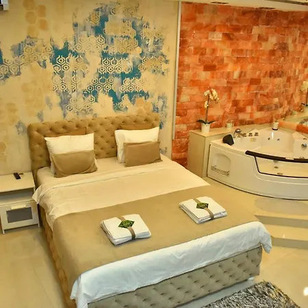 Design Premium Lux: Dubai-inspired Wellness Retreat *