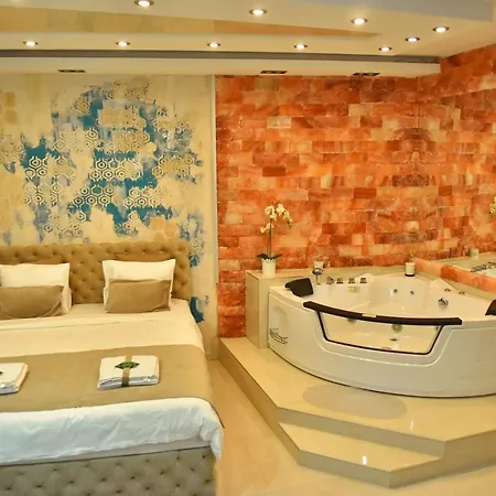 Design Premium Lux: Dubai-inspired Wellness Retreat Apartment *